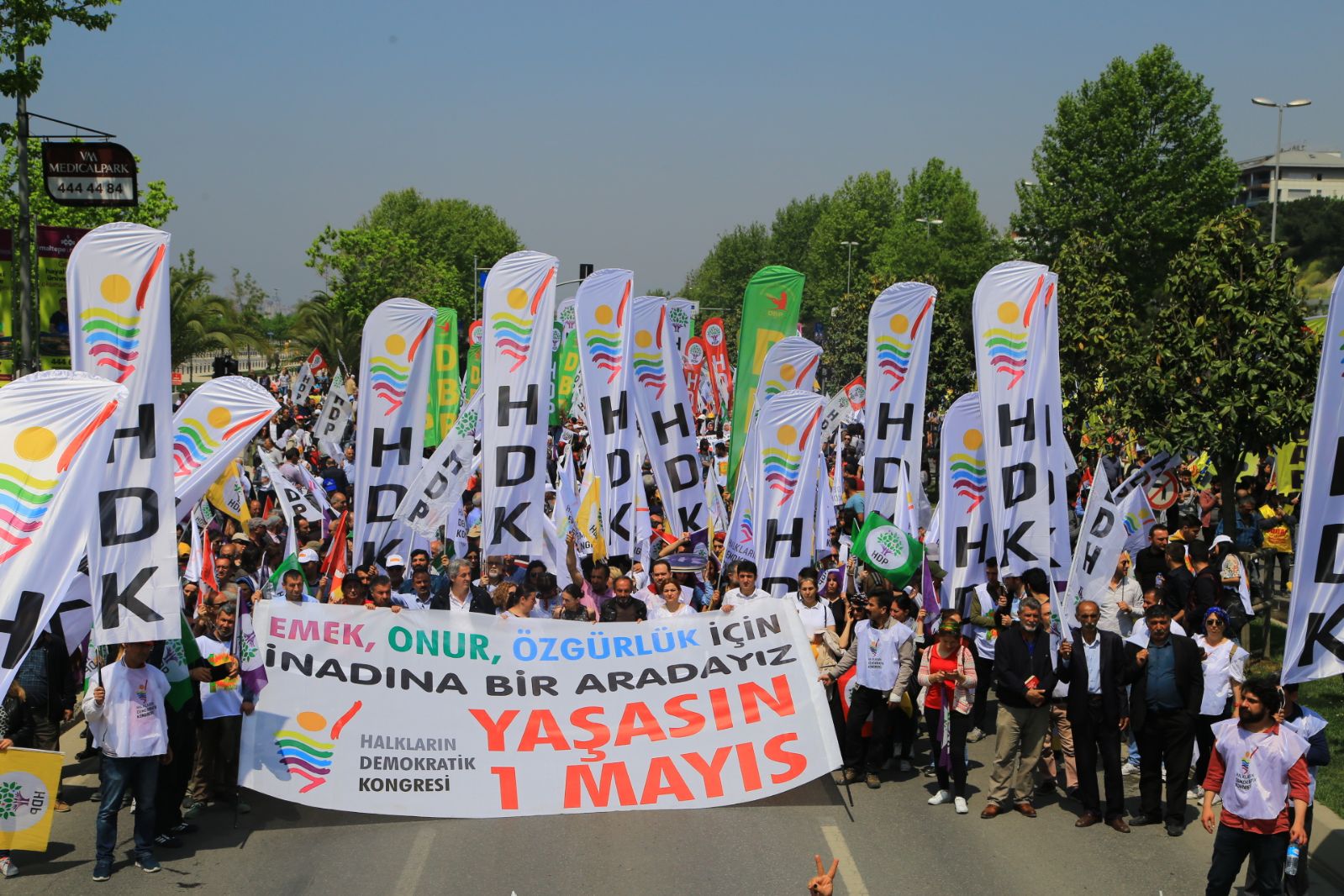 1 MAYIS RUHUYLA, BİRLİKTE BAŞARACAĞIZ, BİRLİKTE KAZANACAĞIZ.